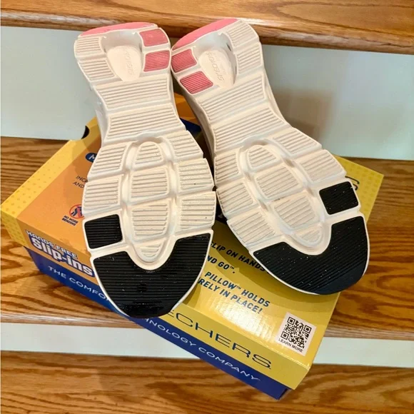 Like NEW! Skechers Black Slip-Ins Glide-Step Pro - Picture 6 of 6